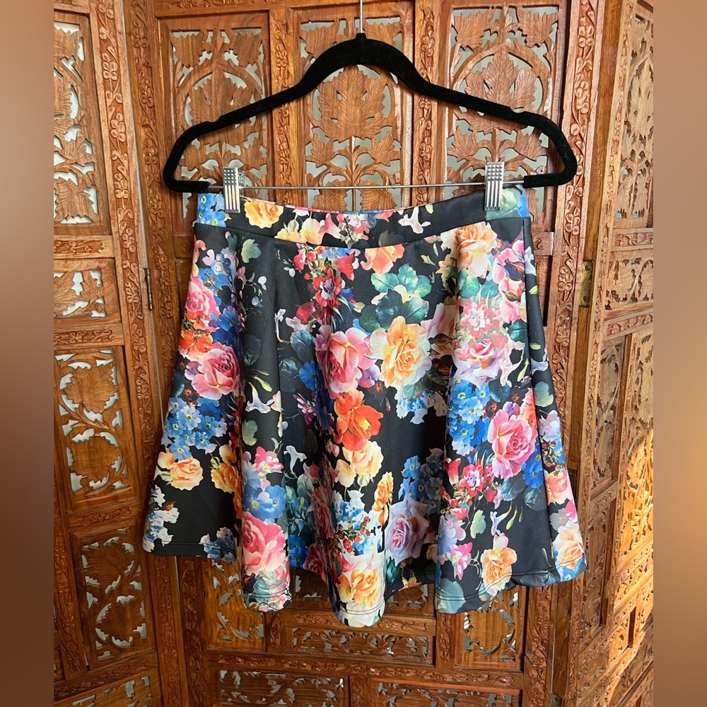 romeo & juliette couture floral neoprene skater skirt